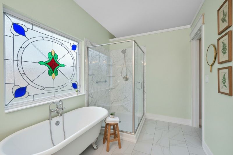 How Bathtub Refacing Improves Bathroom Appearance